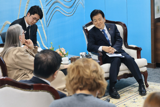 정동영 통일부 장관, 미셸 윈트럽 주한아일랜드대사 접견