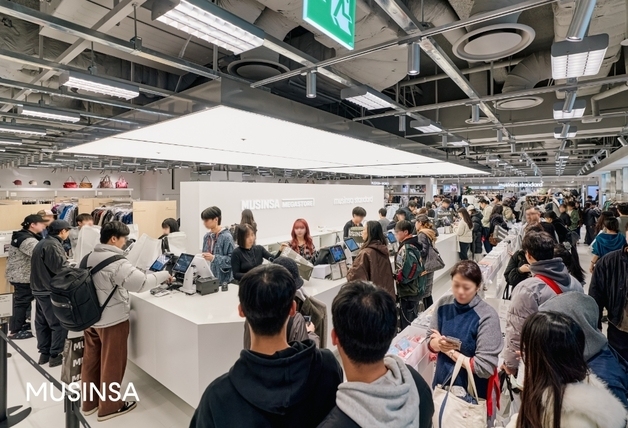 무신사, 춘절 연휴 中 관광객 거래액 173% 신장…역대 최대