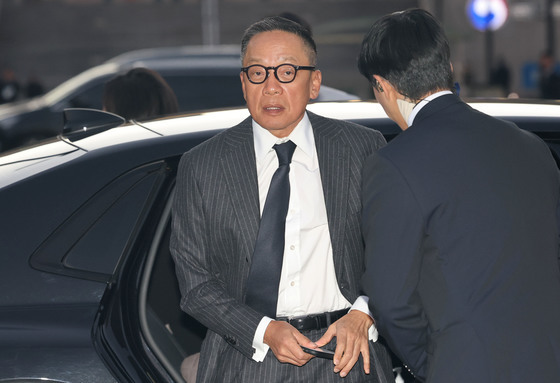 삼성카드 제치고 '연봉킹' 탈환…22억 받은 현대카드 정태영 부회장