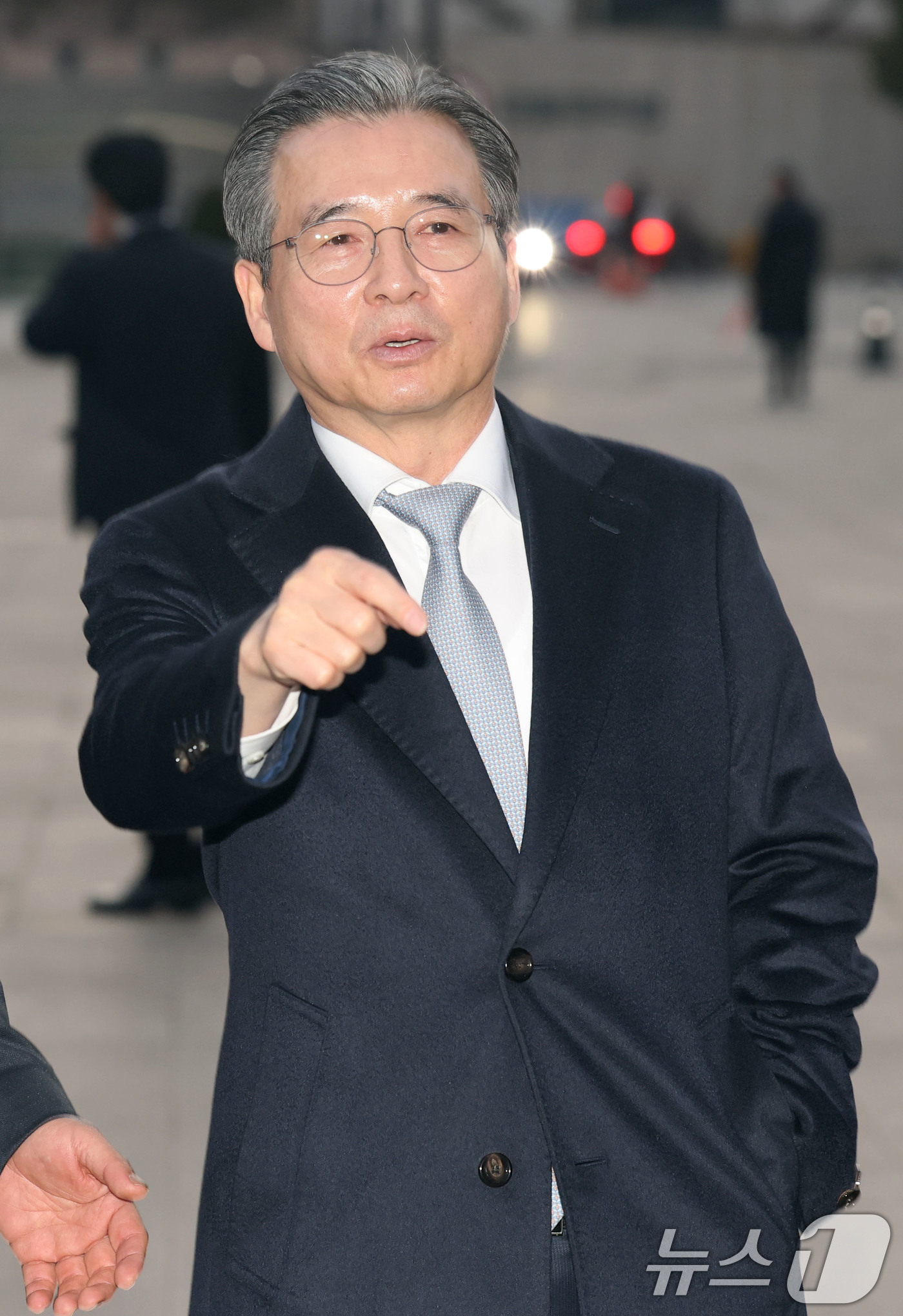 (서울=뉴스1) 이광호 기자 = 김용범 청와대 정책실장이 25일 오후 서울 서초구 예술의전당 콘서트홀에서 열린 아산 정주영 서거 25주기 추모 음악회에 참석하고 있다. 2026.2 …