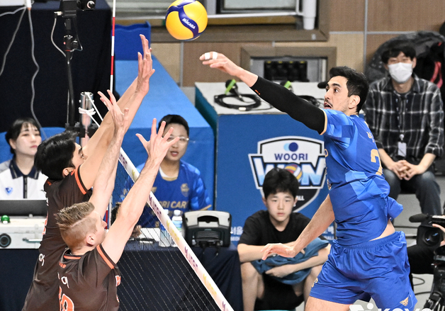 '봄 배구' 꿈꾸는 우리카드, 파죽의 5연승…3위와 승점 4차