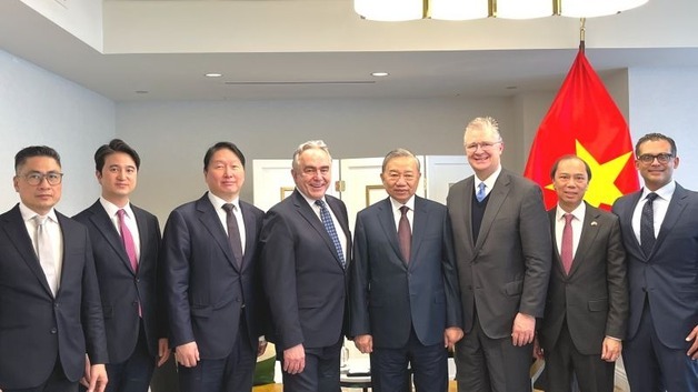 최태원 SK 회장, 베트남 또럼 서기장과 워싱턴 회동