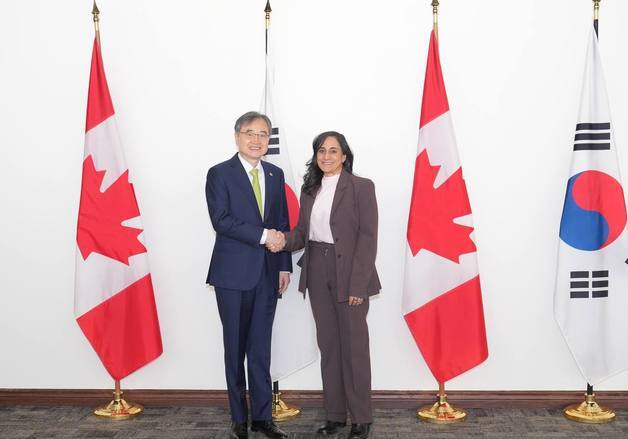 조현, 캐나다에 "우리가 잠수함 사업 참여하면 경제·일자리 기여할 것"