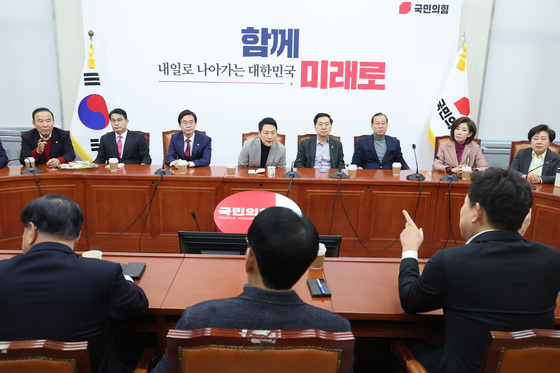 중진들과 현안 논의하는 장동혁