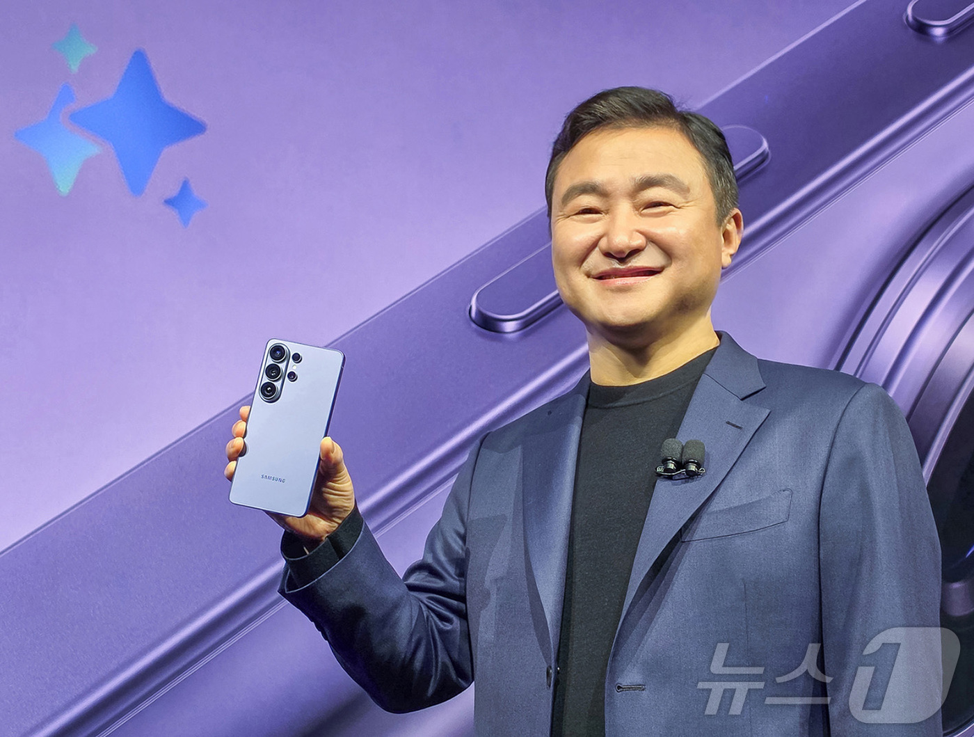 (서울=뉴스1) 이기범 기자 = 노태문 삼성전자 대표이사(DX부문 사장)가 25일(현지시간) 미국 샌프란시스코 팰리스 오브 파인 아트에서 열린 '갤럭시 언팩 2026(Galaxy …