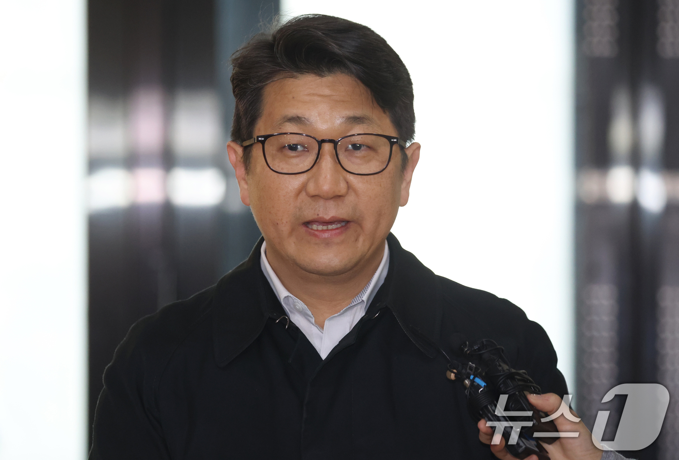 (서울=뉴스1) 김명섭 기자 = 문지석 광주지검 부장검사가 26일 오전 서울 서초구 안권섭 특별검사팀 사무실에서 '쿠팡 일용직 노동자 퇴직금 미지급 사건' 관련 참고인 조사를 받기 …