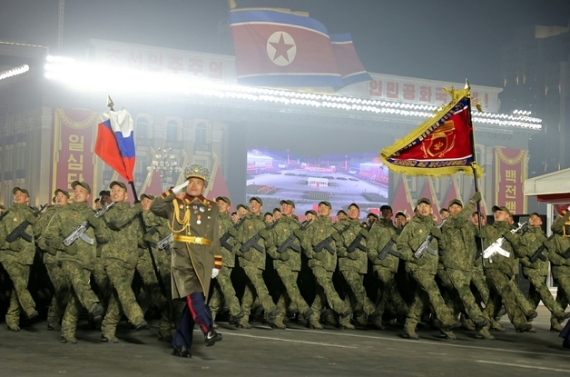 당 대회서 中·러 흔적 최소화한 北…'주체적 국가' 이미지 부각