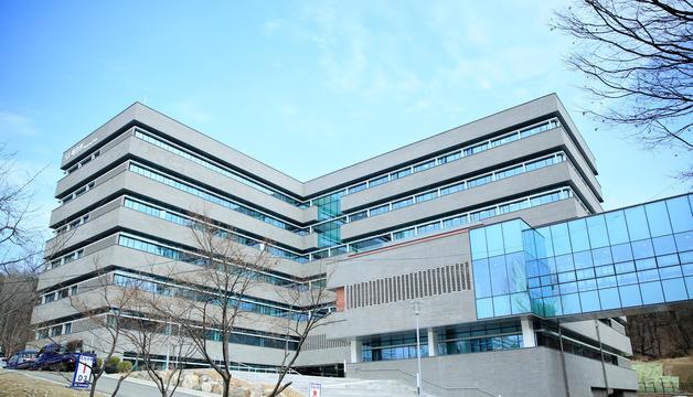 아주대, '첨단산업 특성화대학' 선정…120억 투입해 'AI-바이오' 양성