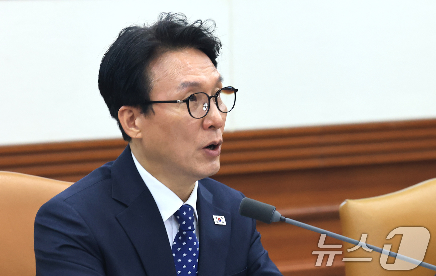 (서울=뉴스1) 임세영 기자 = 김민석 국무총리가 26일 서울 종로구 정부서울청사에서 열린 민-관 대테러 업무혁신 TF 2차 회의에서 모두발언을 하고 있다. 2026.2.26/뉴스 …