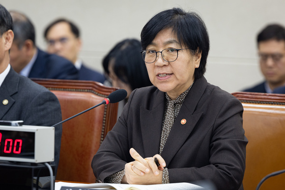 정은경 "지역의사, 의료취약지·필수과·공공의료기관 근무"