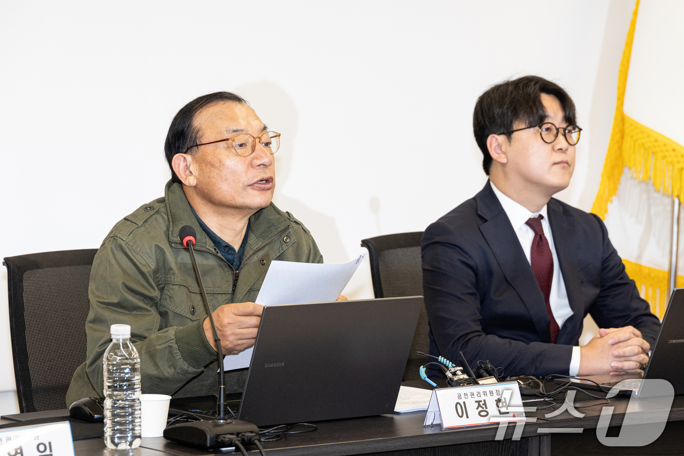 (서울=뉴스1) 이승배 기자 = 이정현 국민의힘 공천관리위원장이 26일 서울 여의도 중앙당사에서 제9회 전국동시지방선거 중앙당 공천관리위원회 3차 회의에 앞서 온라인공천시스템 홍보 …