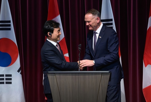 韓·캐나다 2+2 장관회의…북극·방산 등 전방위 협력 강조