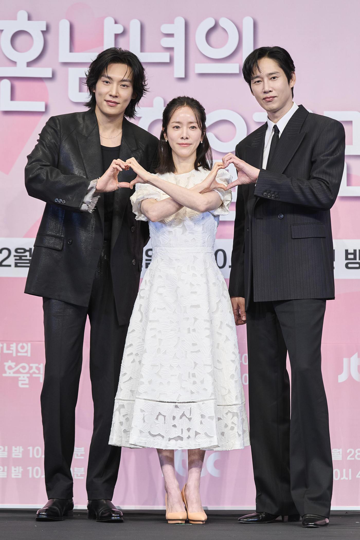 본문 이미지 - (왼쪽부터) 이기택, 한지민, 박성훈/ JTBC