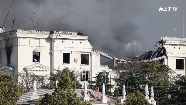 [영상] 크림반도 '강제병합' 상징, 역사 뒤안길로…스톰섀도에 무너졌다