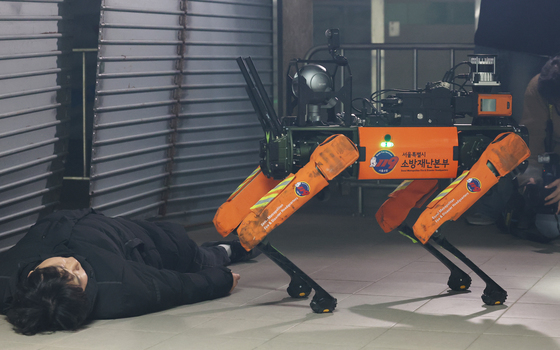 재난 현장 투입 앞둔 AI 사족보행 로봇