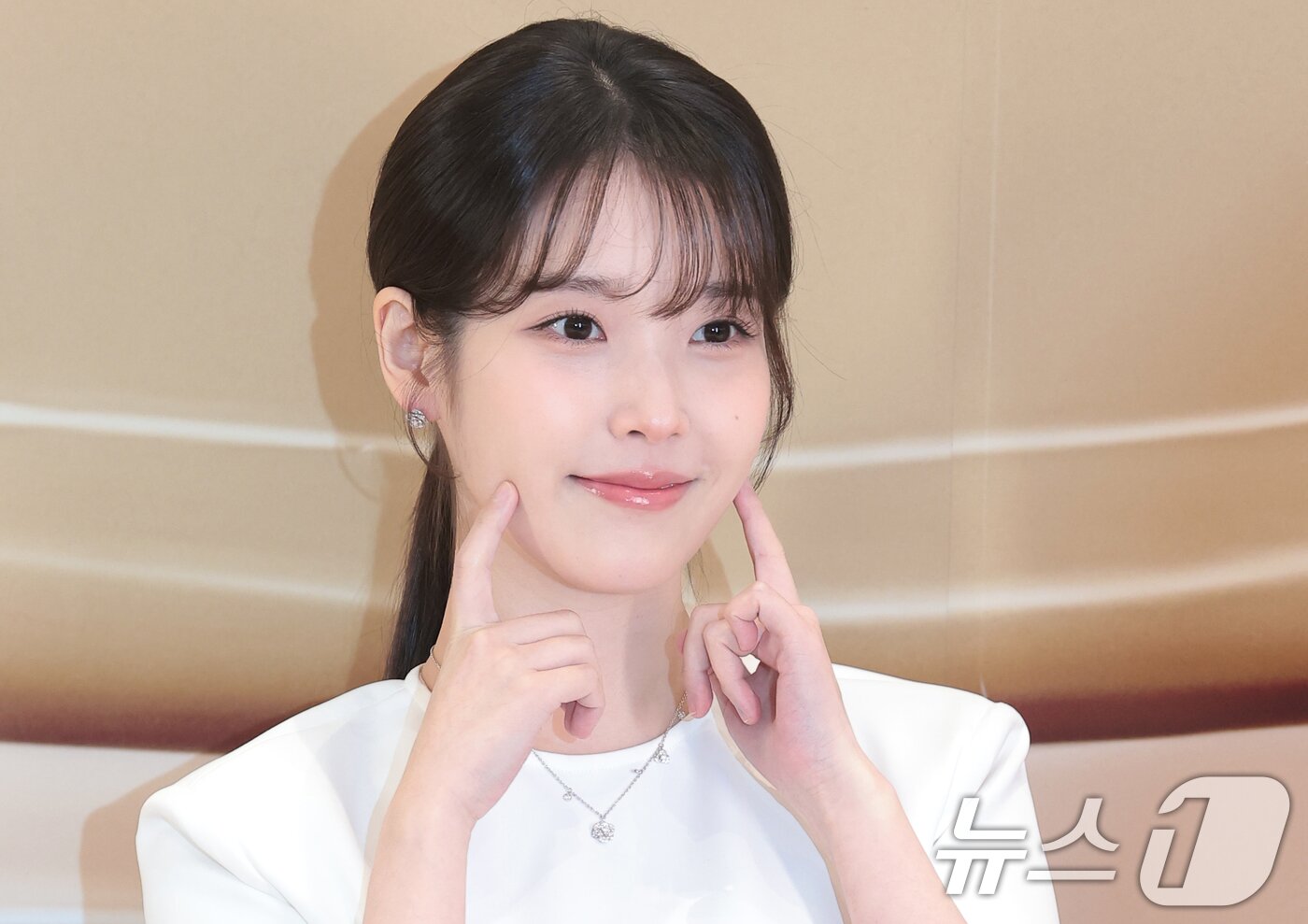 본문 이미지 - 가수 아이유(자료 사진)2026.2.26 ⓒ 뉴스1 권현진 기자