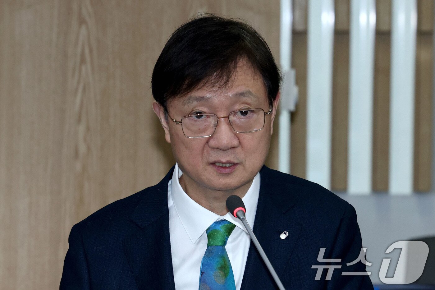 본문 이미지 - 이찬진 금융감독원장이 26일 오후 서울 종로구 생명보험교육문화센터에서 열린 보험회사 CEO 간담회에서 발언하고 있다. 2026.2.26 ⓒ 뉴스1 이광호 기자