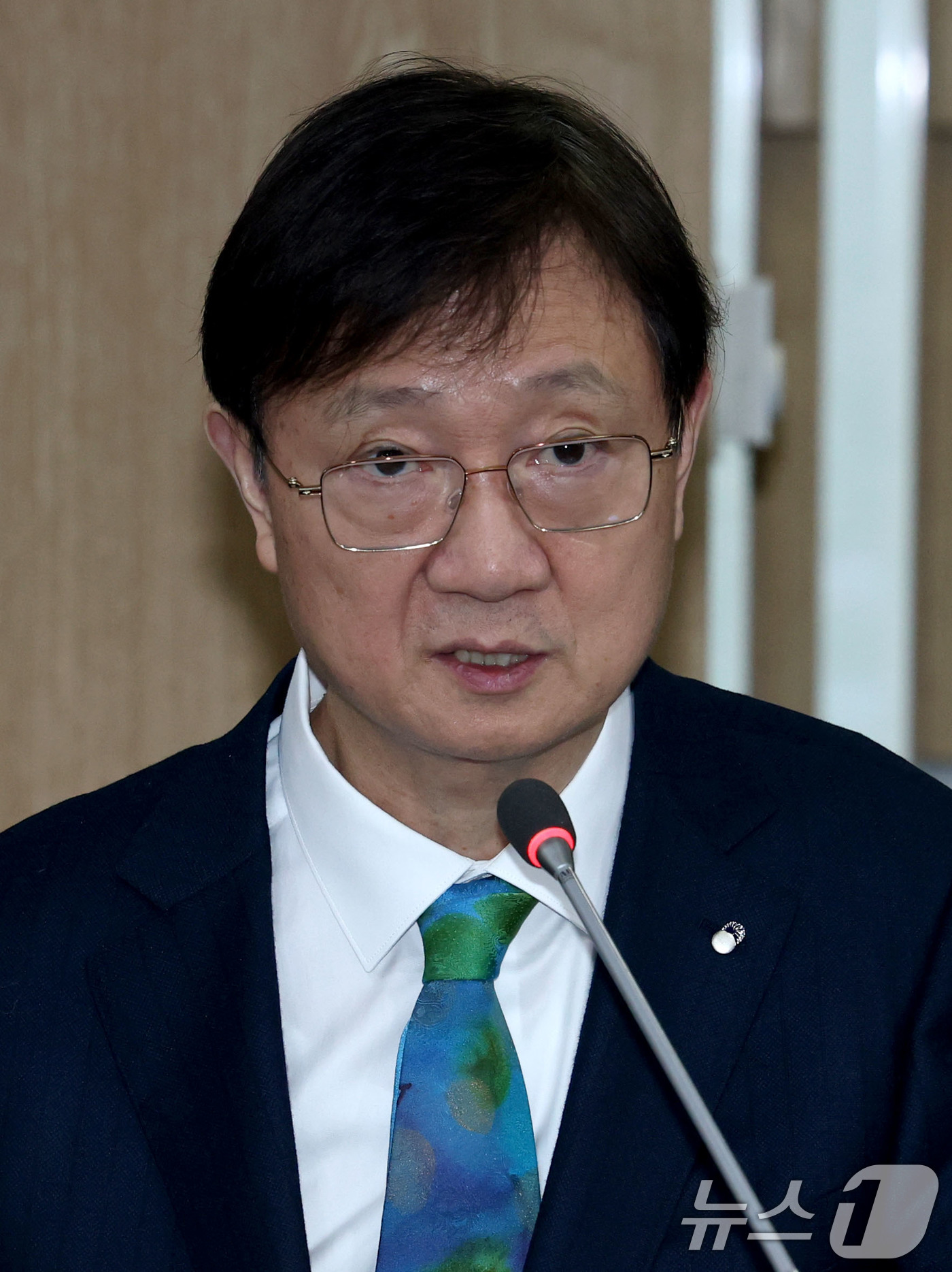 (서울=뉴스1) 이광호 기자 = 이찬진 금융감독원장이 26일 오후 서울 종로구 생명보험교육문화센터에서 열린 보험회사 CEO 간담회에서 발언하고 있다.  2026.2.26/뉴스1