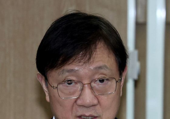 간담회 발언하는 이찬진 금감원장