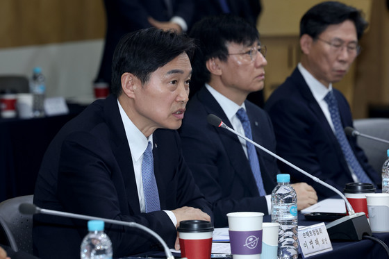 발언하는 이병래 손해보험협회장