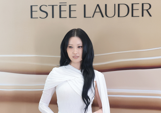 이사배, 순백의 우아함