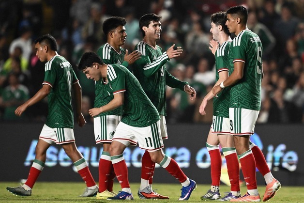 홍명보호가 상대할 멕시코, 국내파로 아이슬란드 4-0 완파