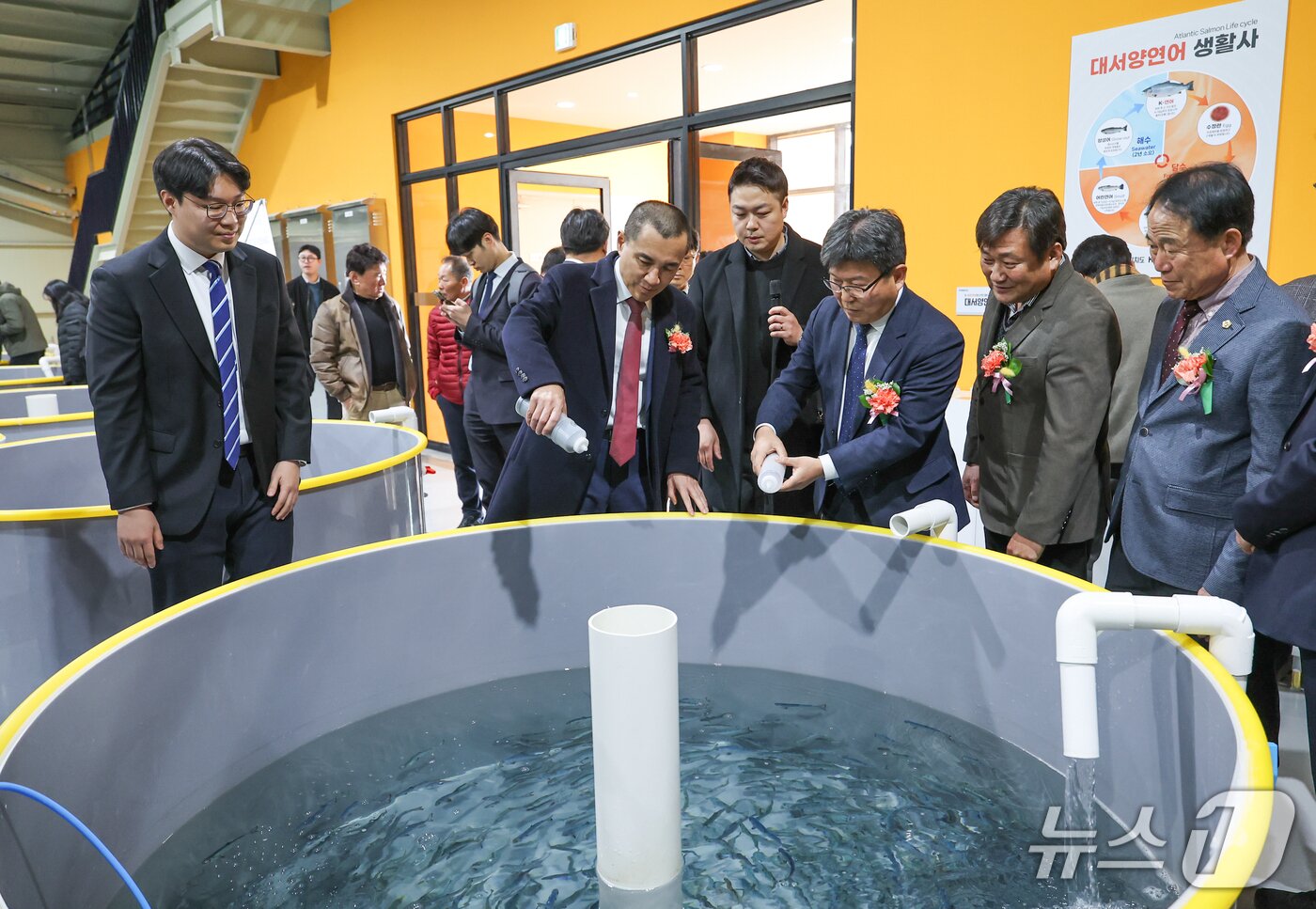 본문 이미지 - K-어린연어생산센터 준공식.(강원도 제공. 재판매 및 DB금지)/뉴스1