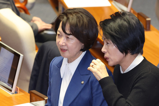 與추미애·김용민 '수정 법왜곡죄' 표결 불참…곽상언은 반대(종합)