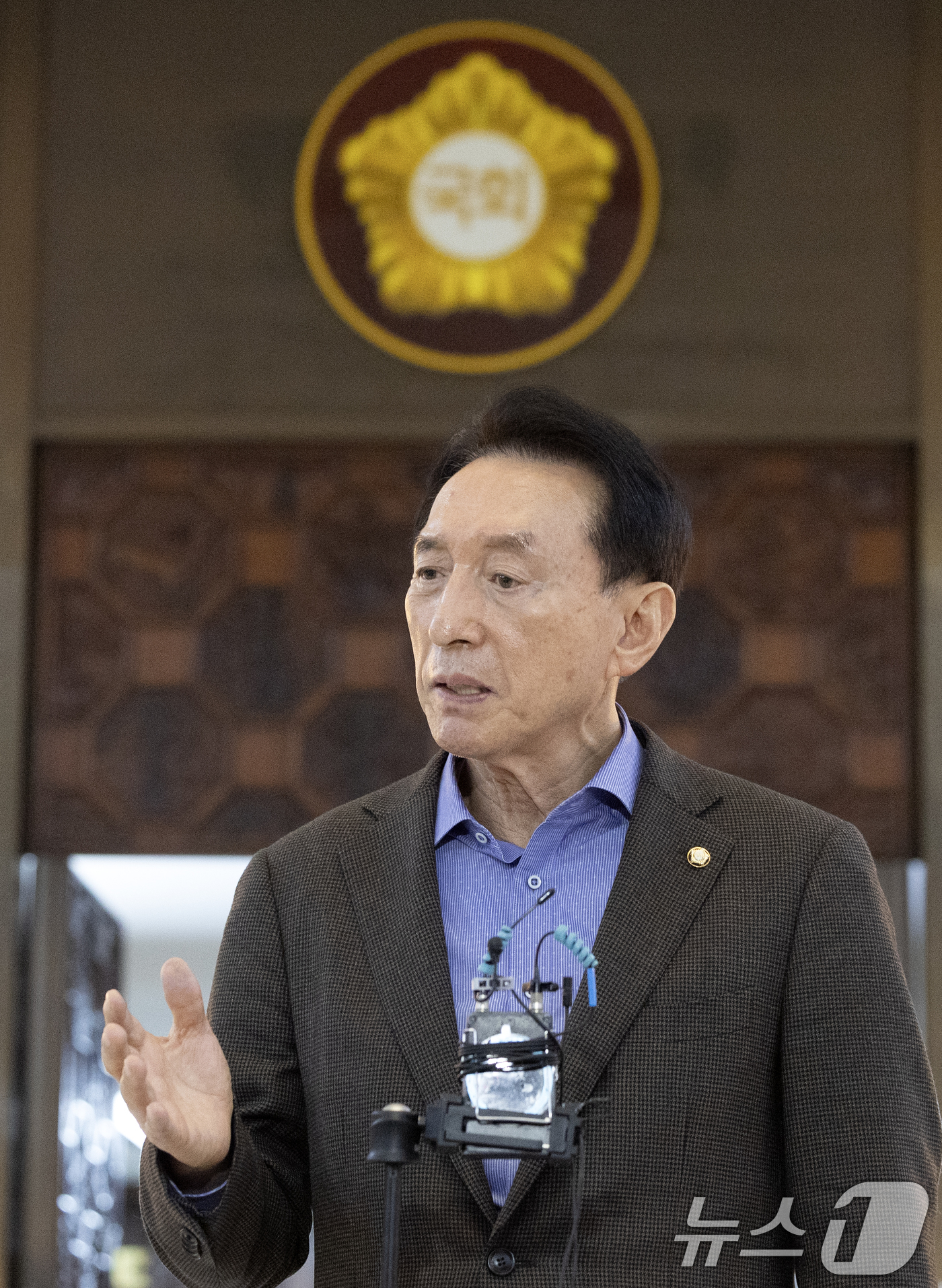 (서울=뉴스1) 이승배 기자 = 김석기 국민의힘 의원이 26일 서울 여의도 국회에서 한동훈 전 대표 관련 기자회견을 하고 있다. 2026.2.26/뉴스1