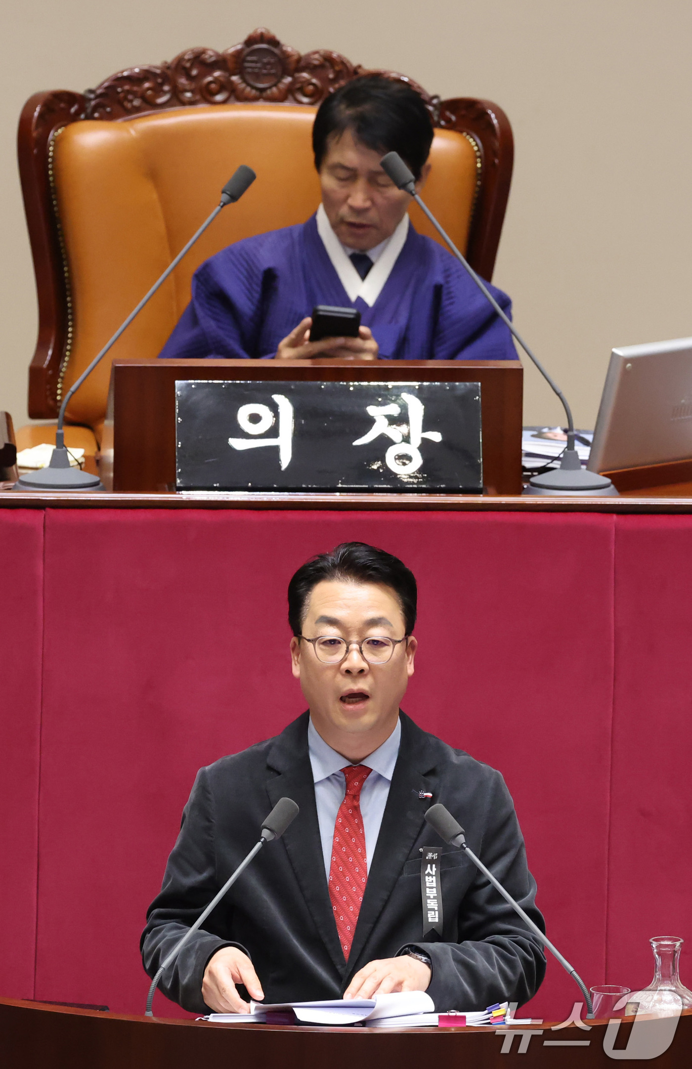 (서울=뉴스1) 신웅수 기자 = 곽규택 국민의힘 의원이 26일 서울 여의도 국회에서 열린 제432회 국회(임시회) 제8차 본회의에서 재판소원제 도입을 골자로 한 헌법재판소법 개정안 …