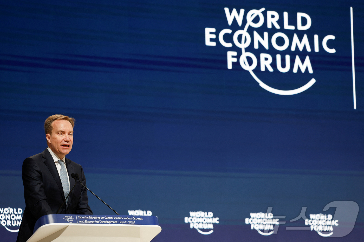 (리야드 로이터=뉴스1) 이창규 기자 = 뵈르게 브렌데 세계경제포럼(WEF) 총재가 2024년 4월 28일 사우디아라비아 리야드에서 열린 WEF 행사에서 연설하고 있다. 2026. …