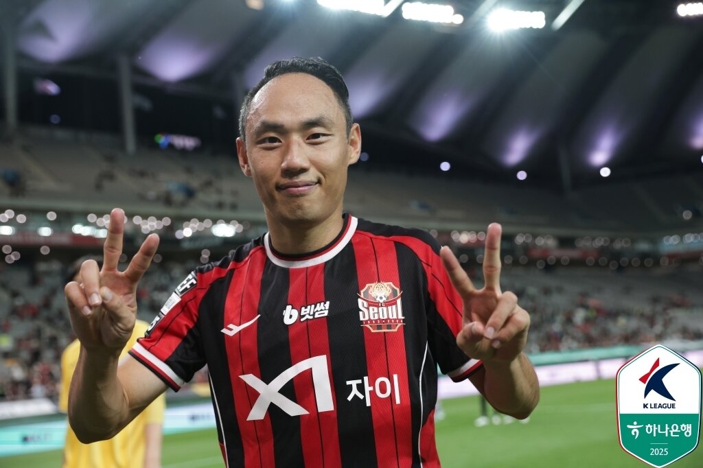 본문 이미지 - 서울의 문선민(한국프로축구연맹 제공) 