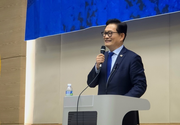 與 '송영길 복당' 의결…정청래 "탈당 '20% 감산' 불이익 없다"