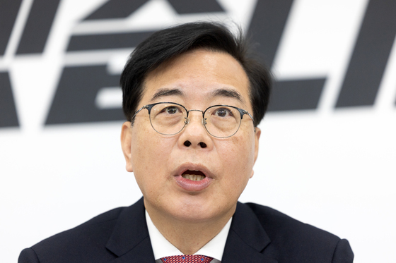 기자간담회 발언하는 송언석 원내대표