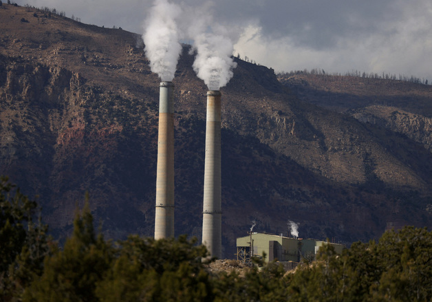 "석탄은 아름답다" 트럼프 귀환에…美발전소 오염물질 배출 급증