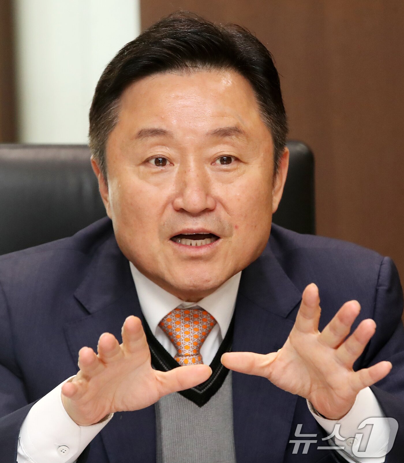 본문 이미지 - 최인호 HUG 사장이 주택 금융 정책 지원 방향에 대해 밝히고 있다.2026.2.27 ⓒ 뉴스1 윤일지 기자