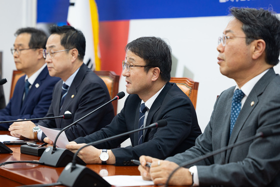 공소취소 국조특위 첫 회의 발언하는 한병도 위원장