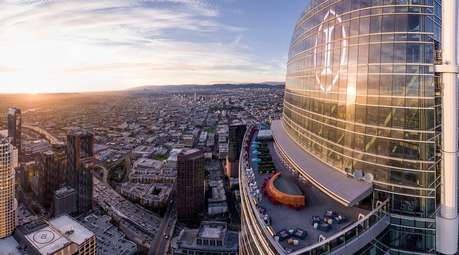 본문 이미지 - 다운타운에 각종 특급호텔들이 자리해 있다.(인터컨티넨탈로스앤젤레스다운타운 제공)