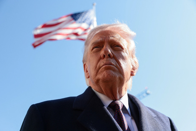 트럼프 "이란과 추가 회담 예상…군사력 사용할 수도"