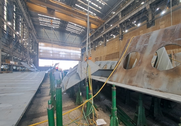 영암서 선박 건조 작업 근로자…넘어지는 블럭에 깔려 심정지