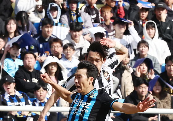 골문 앞에서 막히는 김명순