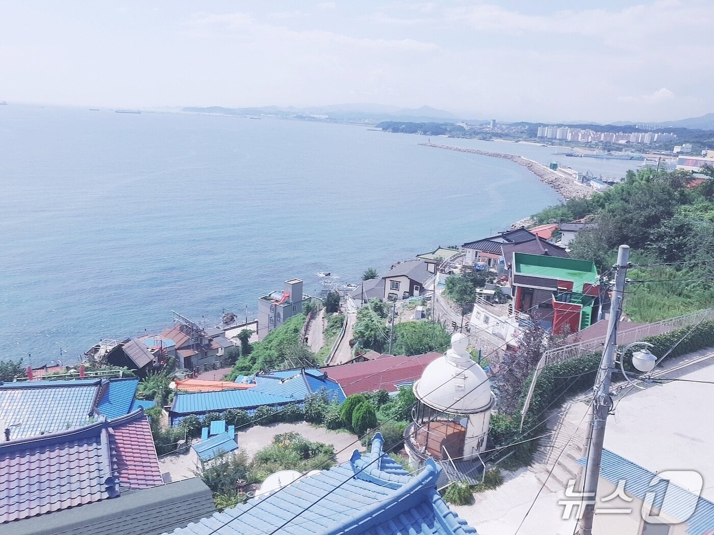 본문 이미지 - 동해 논골담길에서 바라본 동해바다.(뉴스1 DB)