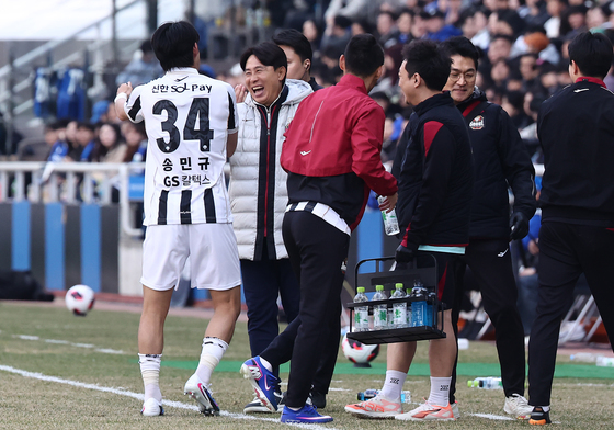 '서울맨' 송민규에 전한 김기동 감독 "전북전 득점해줘"