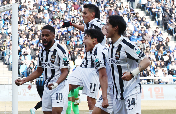 '조영욱 결승골' 서울, '승격팀' 인천 제압…개막 1호골은 야고(종합)