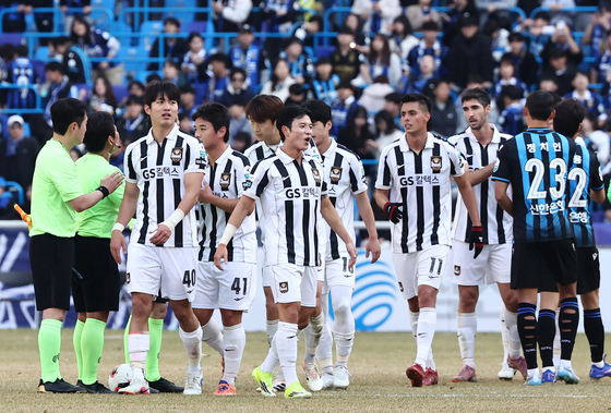 'K리그1 공식 개막전' FC서울 2대1 승리