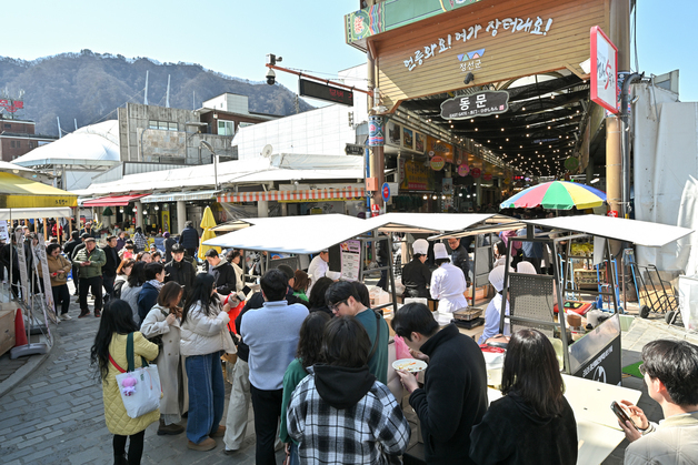 \"전통 전병을 아시나요?\"…\'2026 정선메밀전병축제\' 스타트