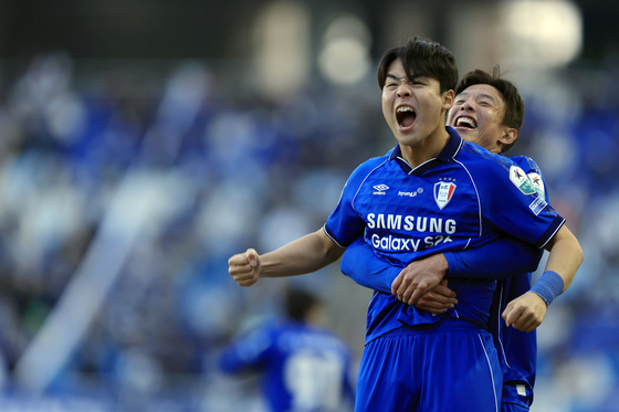 '이정효호' 수원, 두 마리 토끼 잡았다…2만4천명 앞에서 개막전 승리