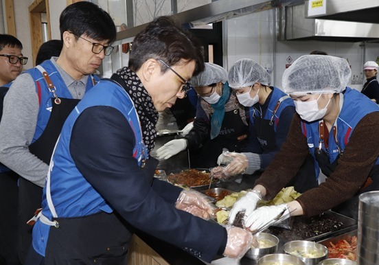 도공 강원본부, 연말까지 매월 지역 배식봉사 추진