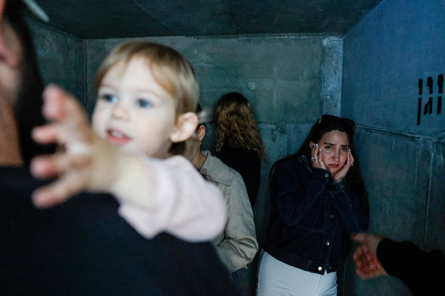 이란 미사일 보복공격 줄자…이스라엘, 공공활동 제한 완화