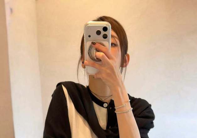 강민경, 얇아도 너무 얇은 개미허리…인형 같은 미모 [N샷]